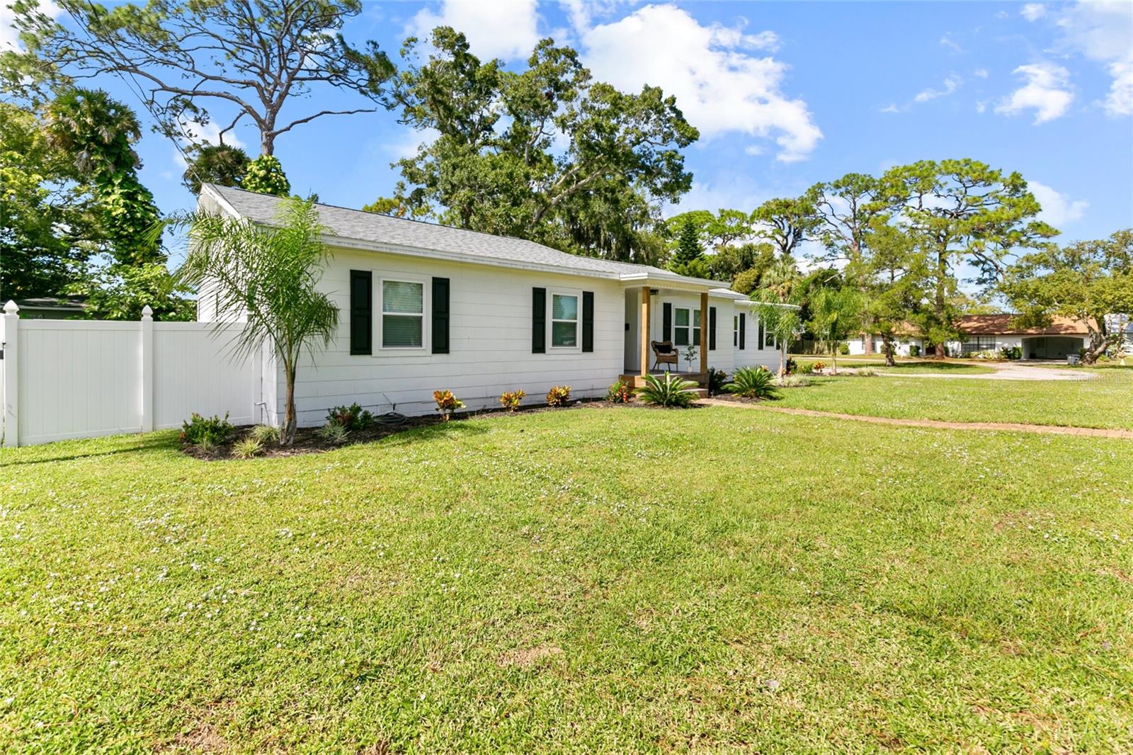 Image 7 of 63 For 1208 Indian River Avenue