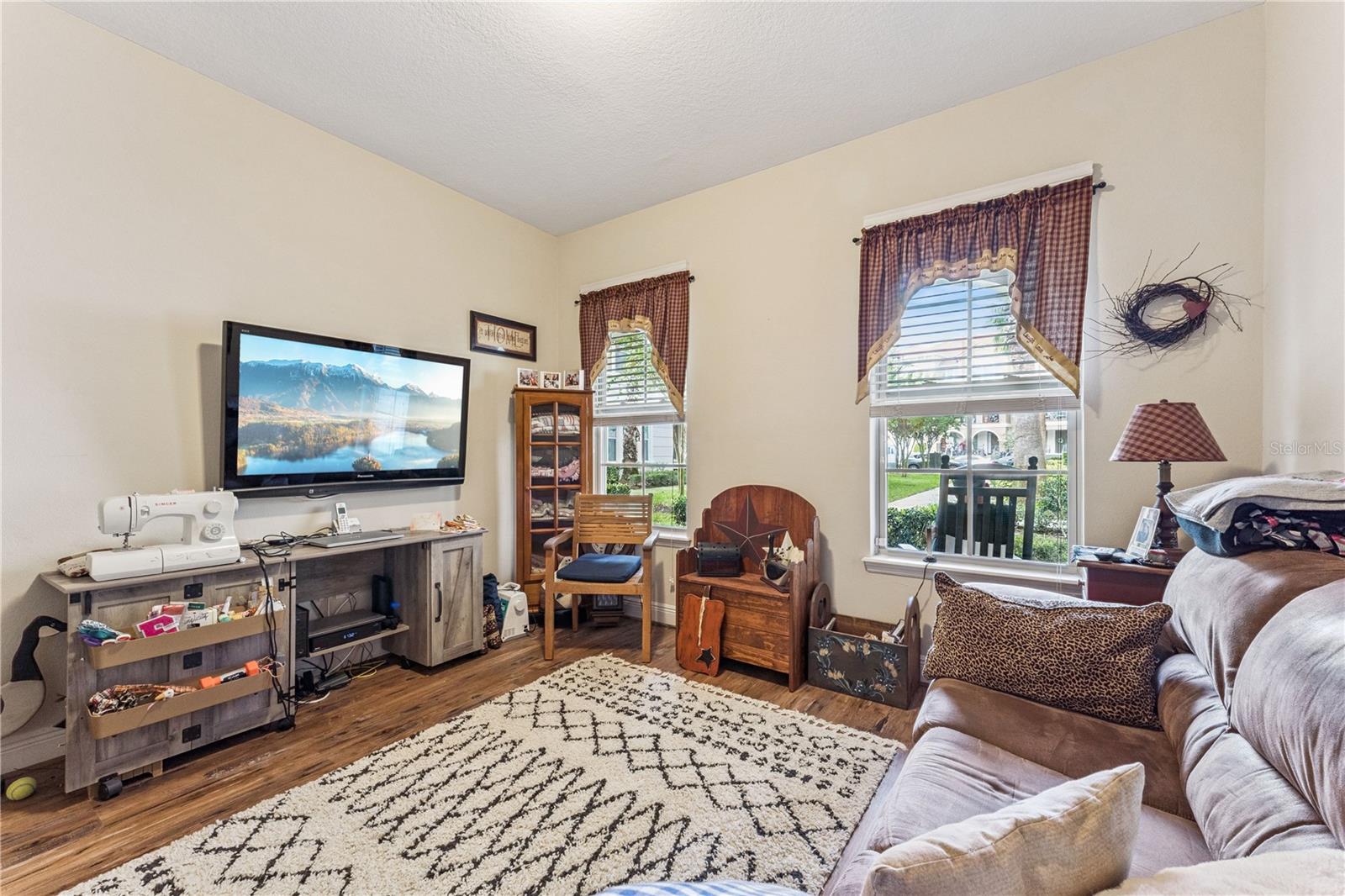 Image 34 of 55 For 2728 Lobelia Drive