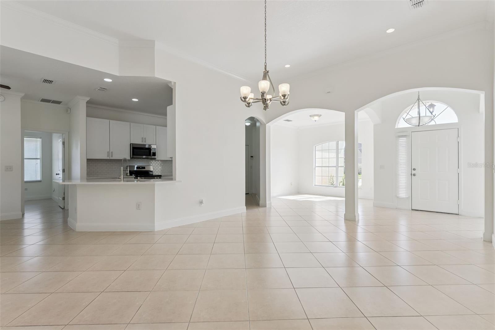 Image 6 of 32 For 2507 Monaco Cove Circle