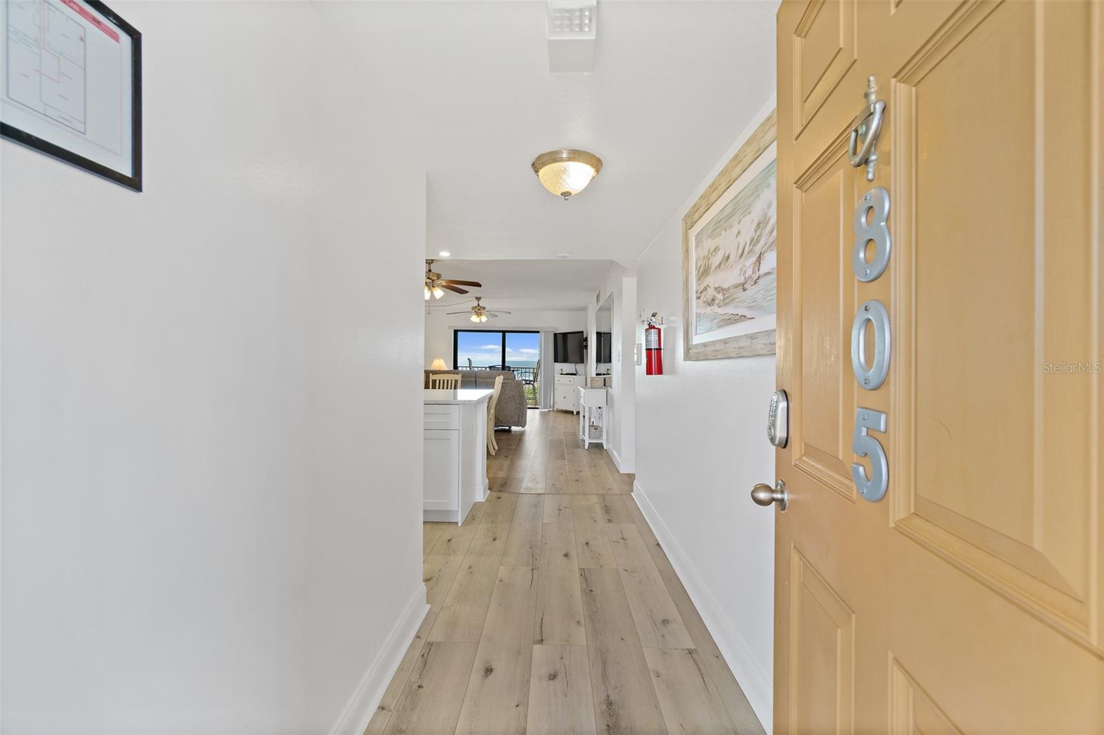 Image 11 of 37 For 7520 Ridgewood Avenue 805