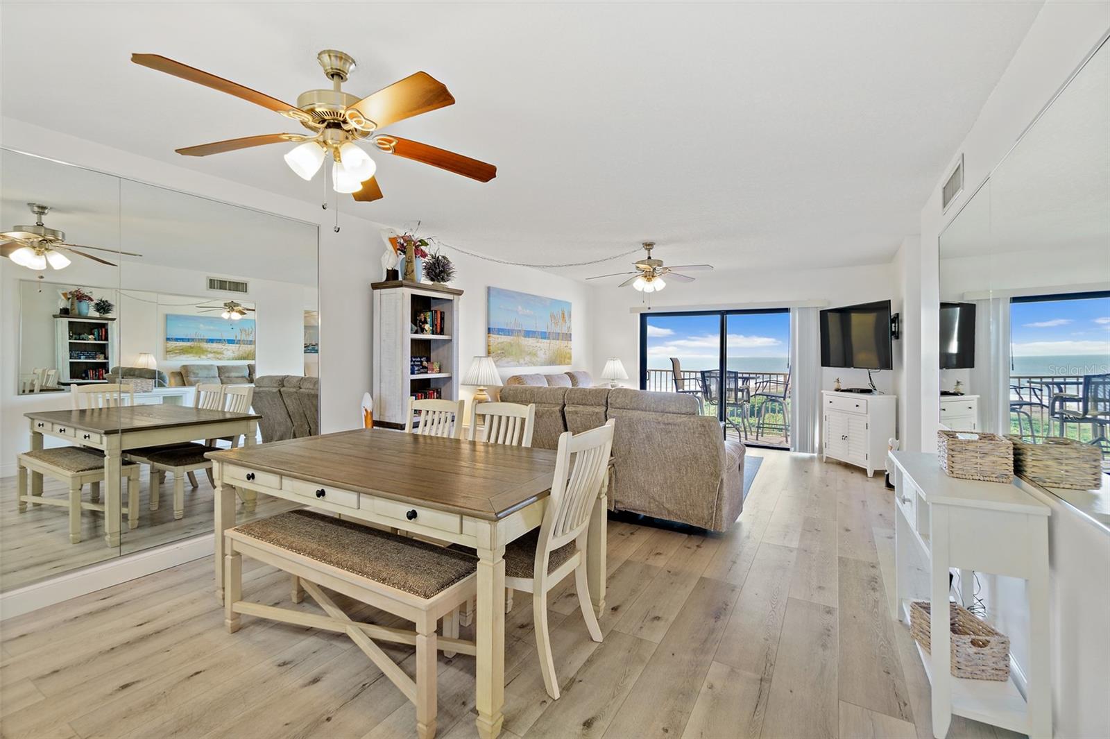 Image 16 of 37 For 7520 Ridgewood Avenue 805