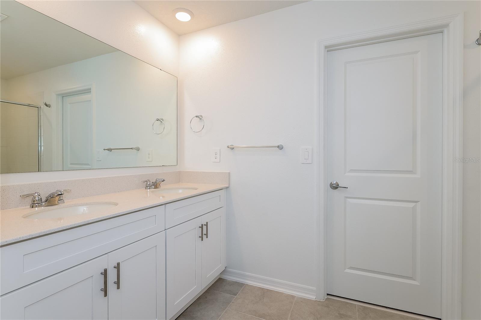 Image 8 of 17 For 640 Grove Street