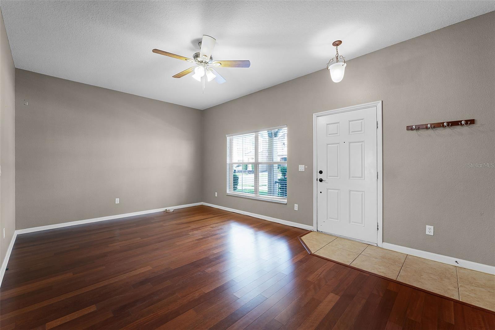 Image 12 of 55 For 16064 Old Ash Loop