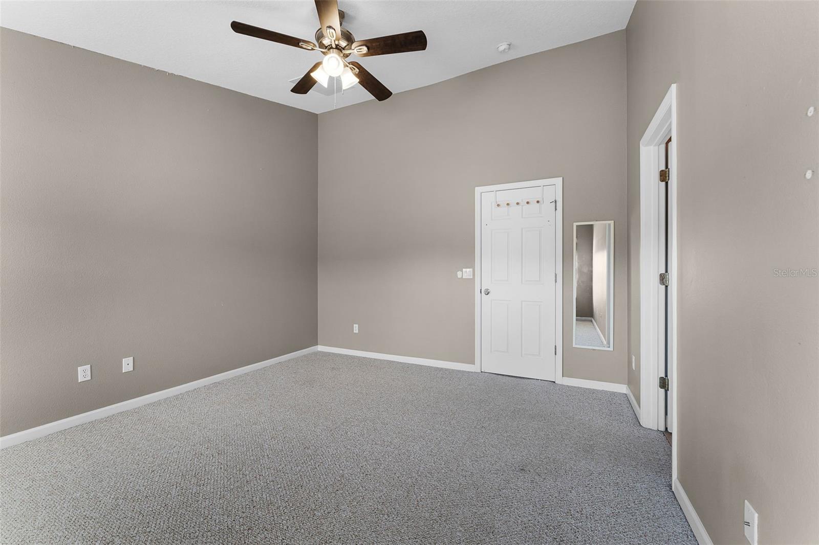 Image 33 of 55 For 16064 Old Ash Loop