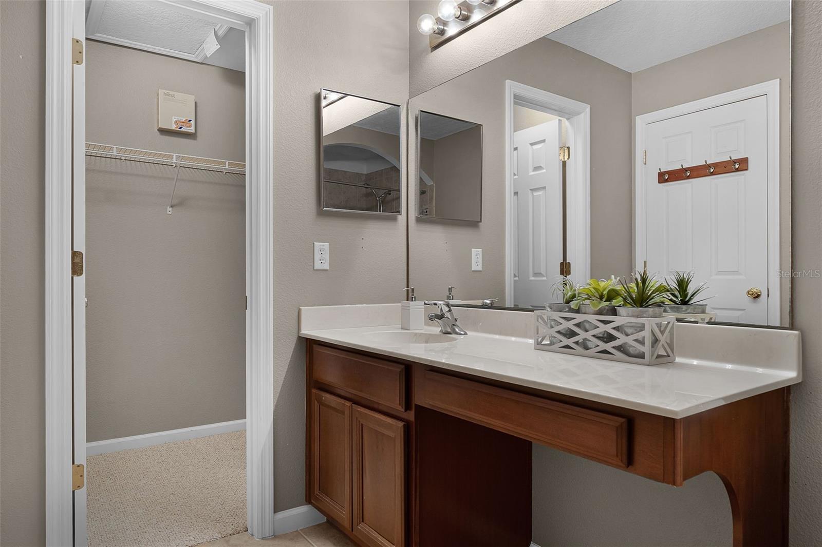 Image 36 of 55 For 16064 Old Ash Loop