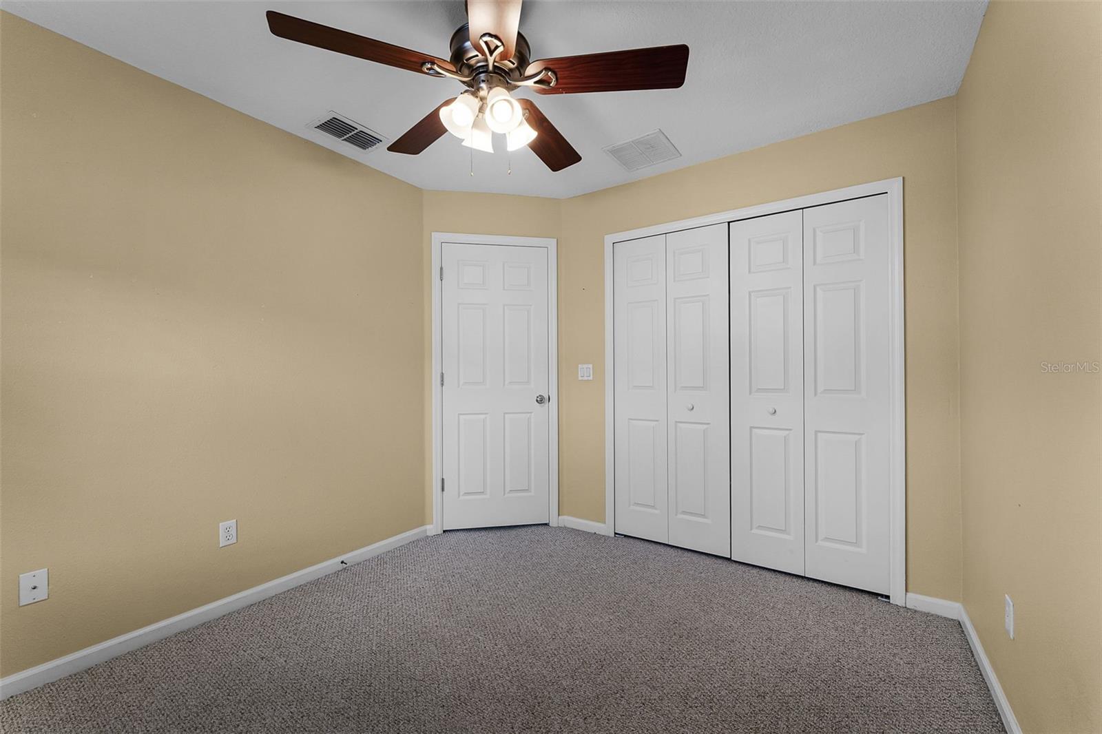 Image 43 of 55 For 16064 Old Ash Loop