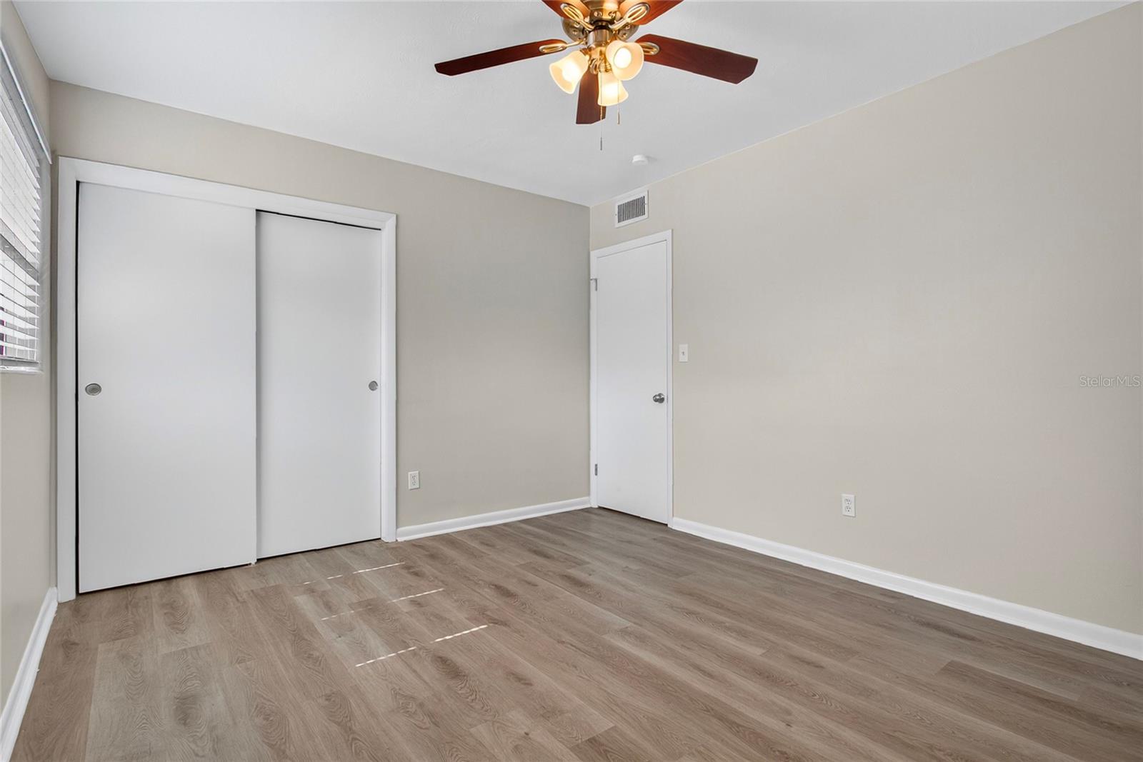 Image 19 of 34 For 1301 Corbett Lane