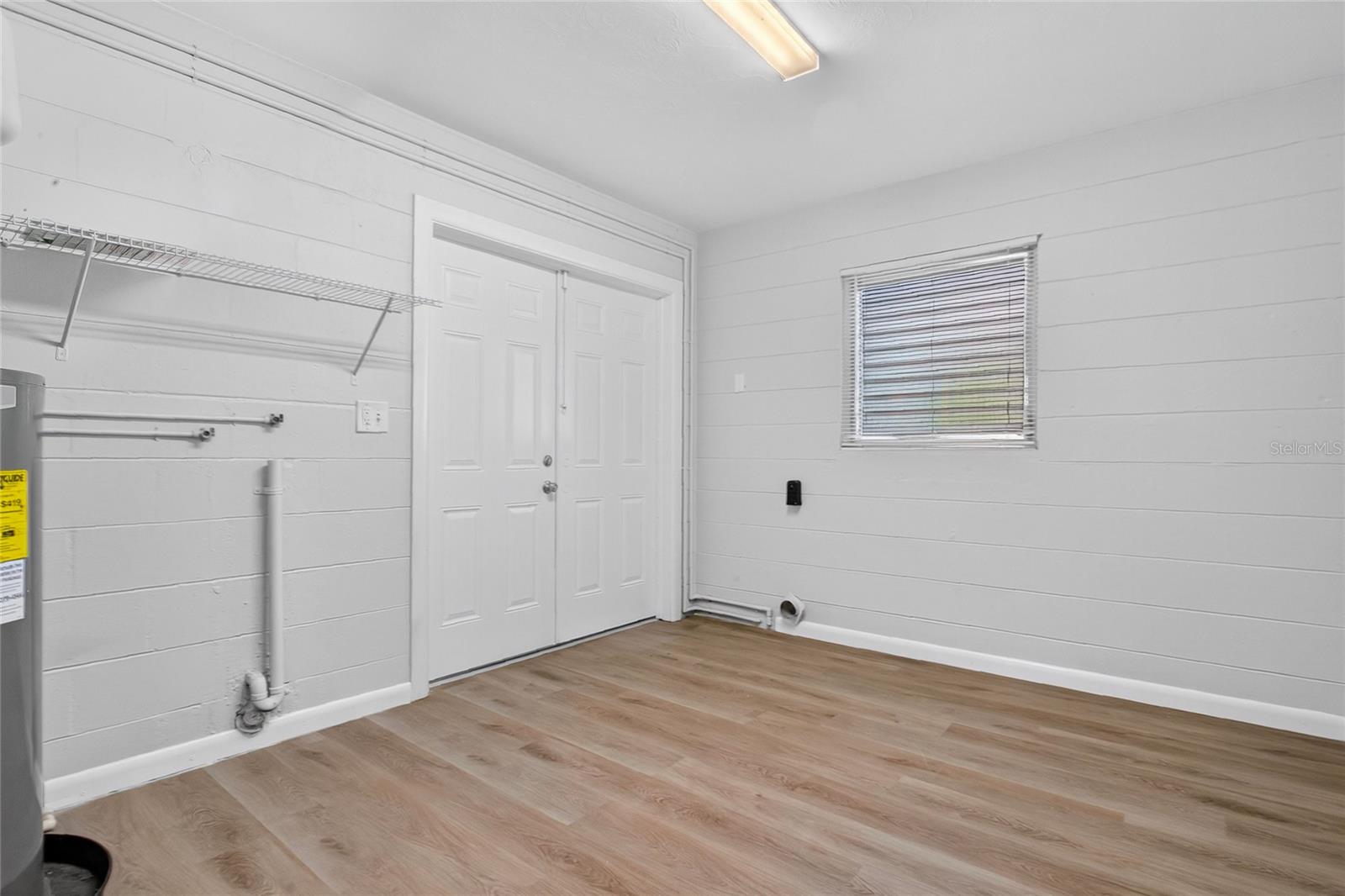 Image 22 of 34 For 1301 Corbett Lane