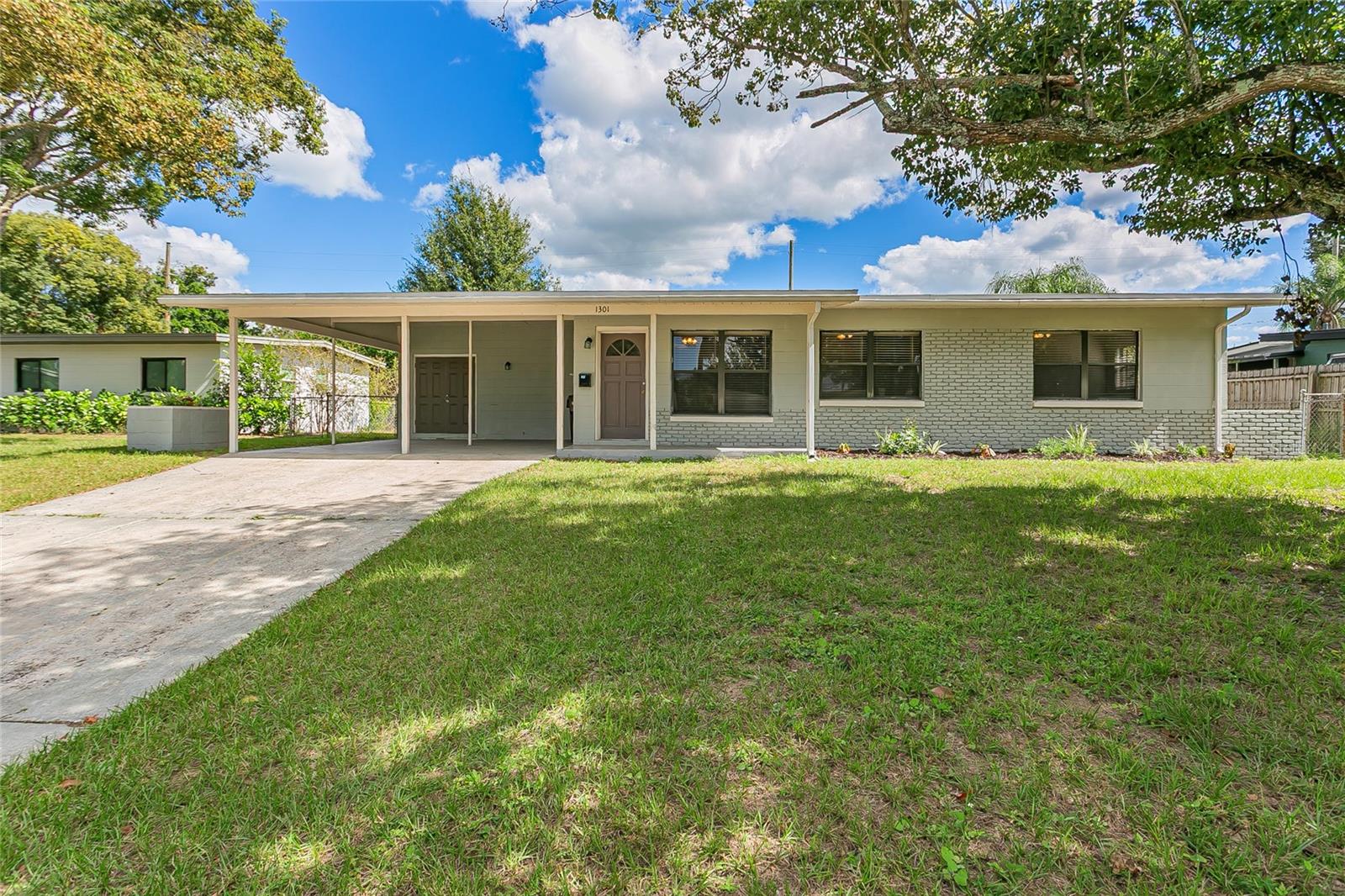 Image 3 of 34 For 1301 Corbett Lane