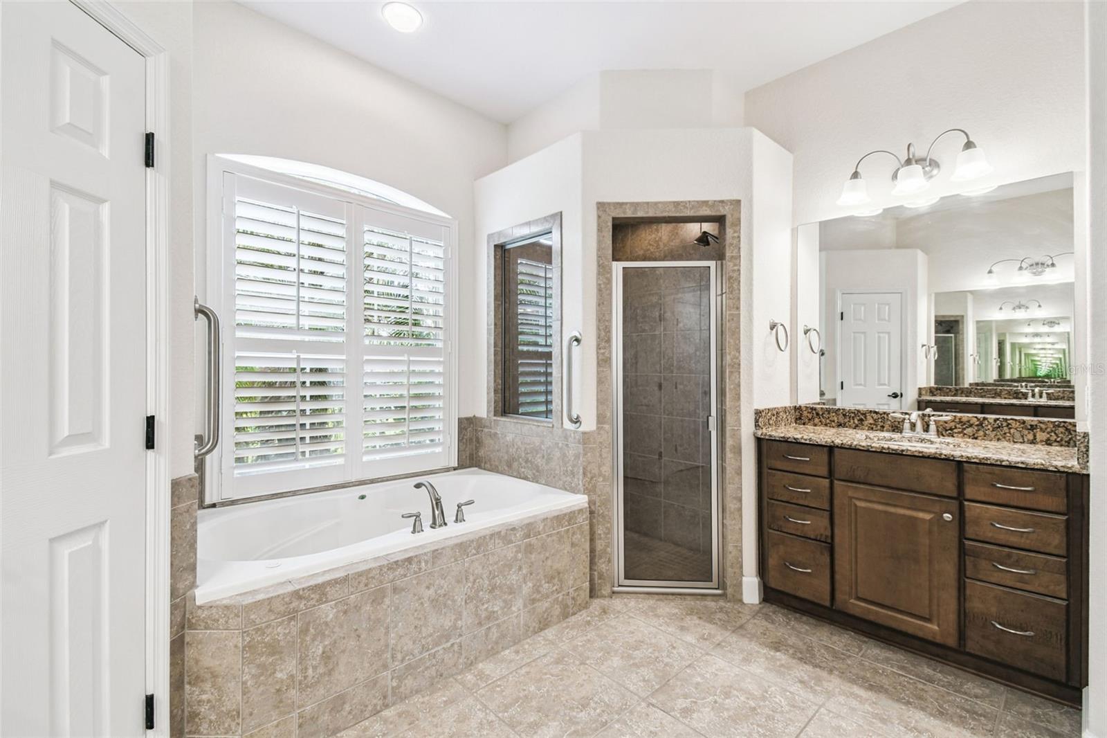 Image 20 of 39 For 265 Lake Arietta Court