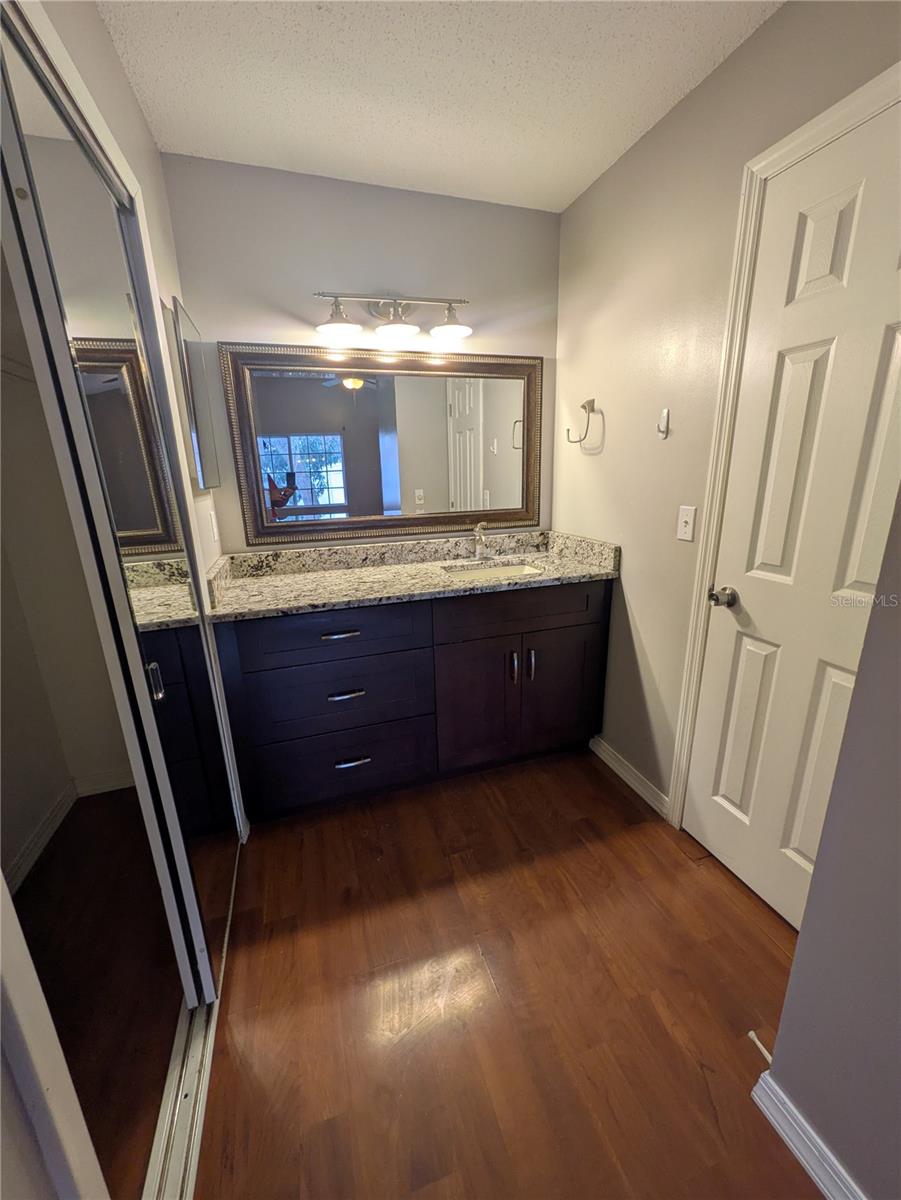 Image 18 of 22 For 506 Harvard Place