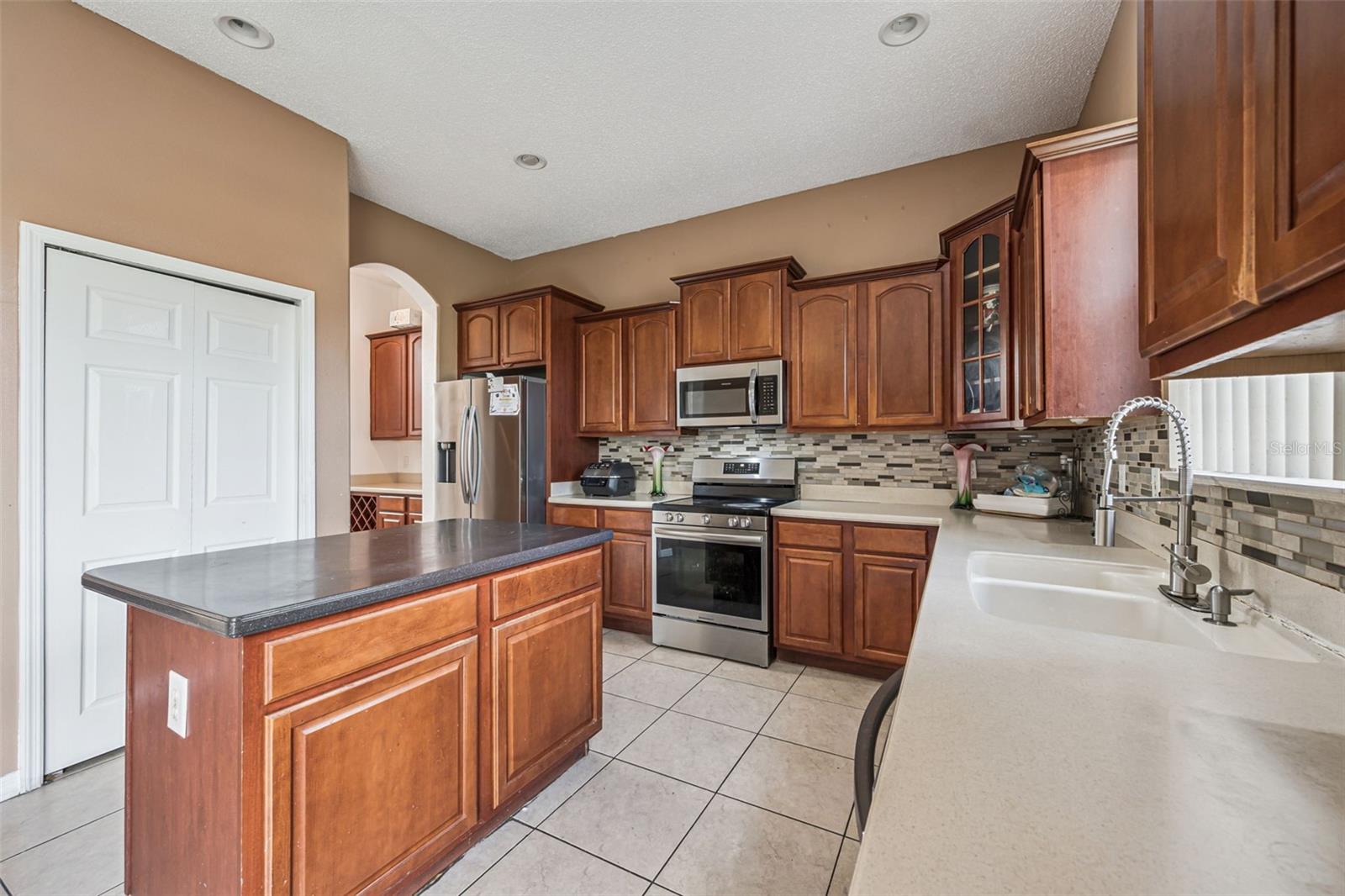 Image 16 of 34 For 2530 Sand Arbor Circle