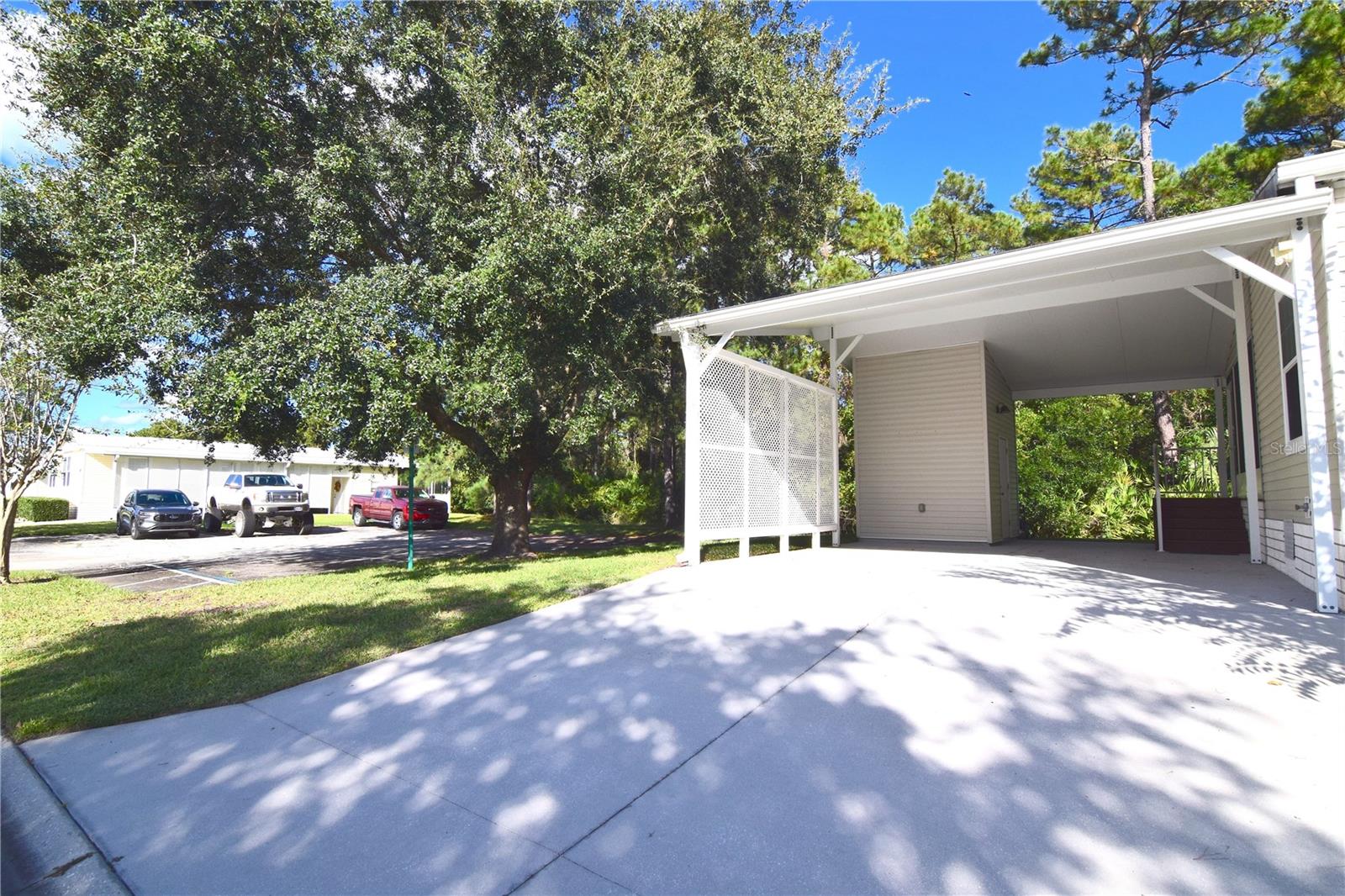 Image 2 of 43 For 3685 Coconut Palm Circle