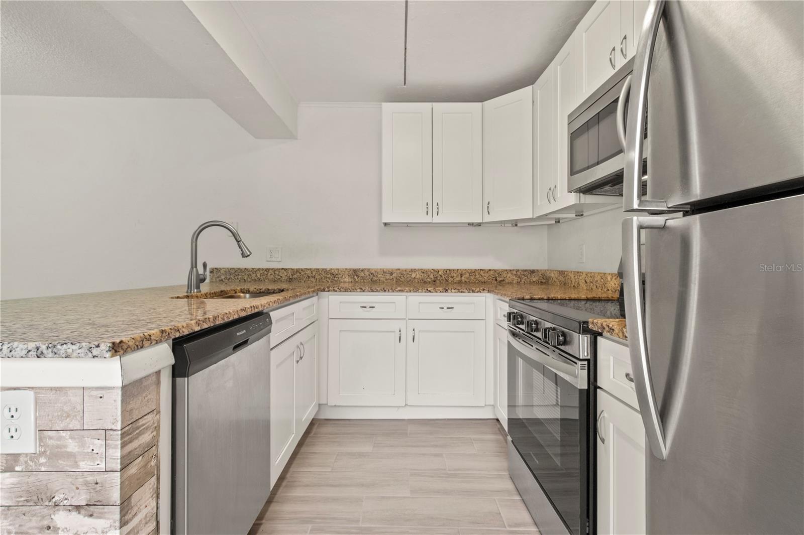 Image 10 of 22 For 5304 Bamboo Court 405