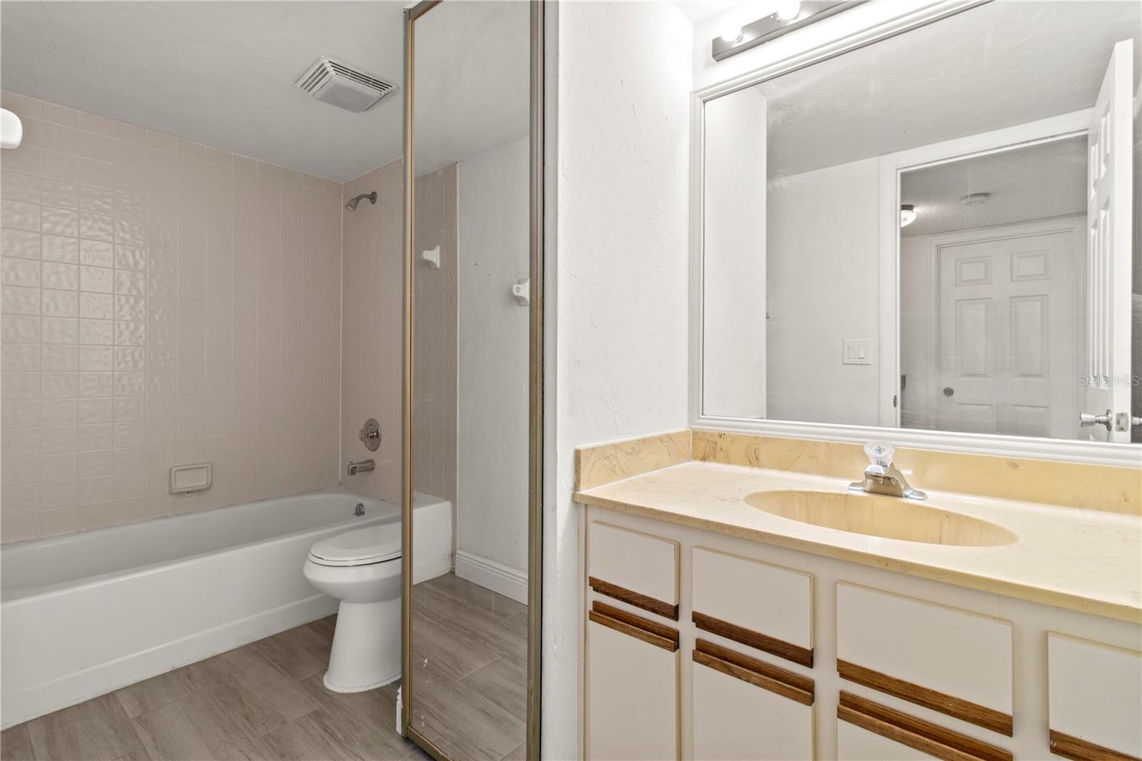 Image 15 of 22 For 5304 Bamboo Court 405