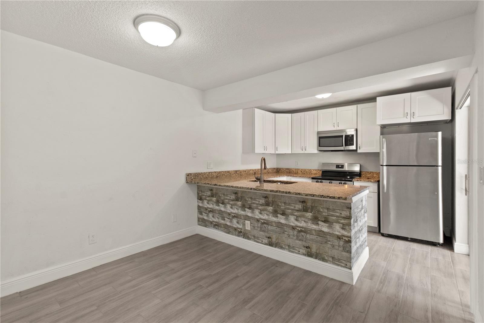 Image 6 of 22 For 5304 Bamboo Court 405