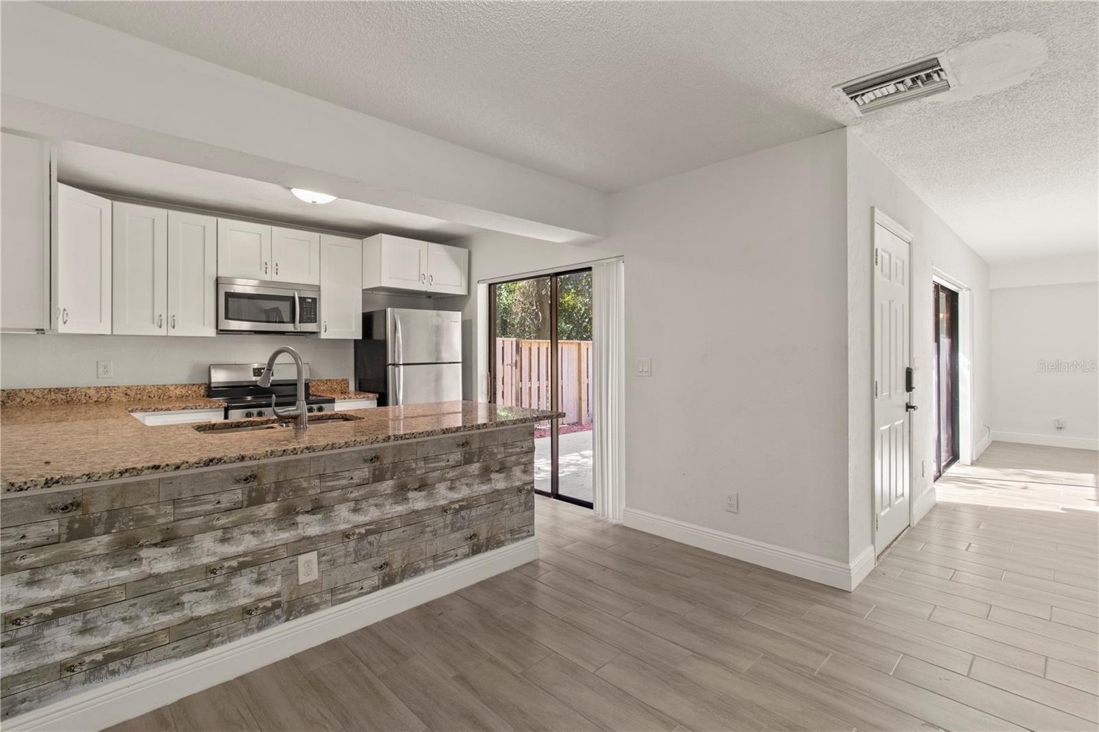 Image 7 of 22 For 5304 Bamboo Court 405