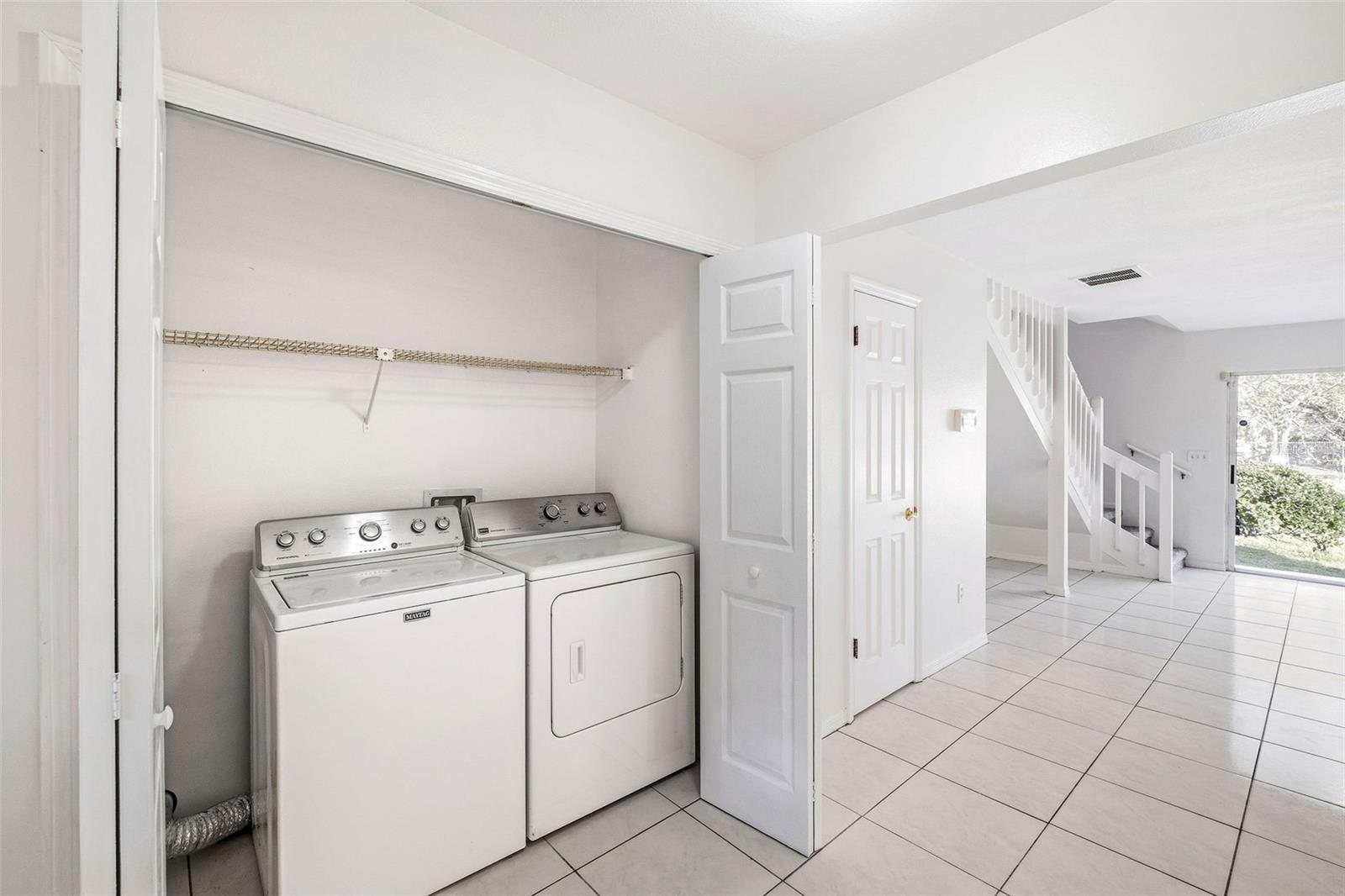 Image 14 of 27 For 6040 Scotchwood Glen 105