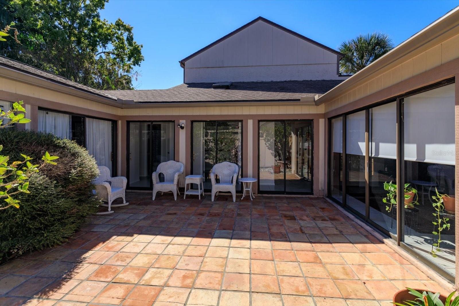 Image 21 of 25 For 357 Shadowbay Boulevard