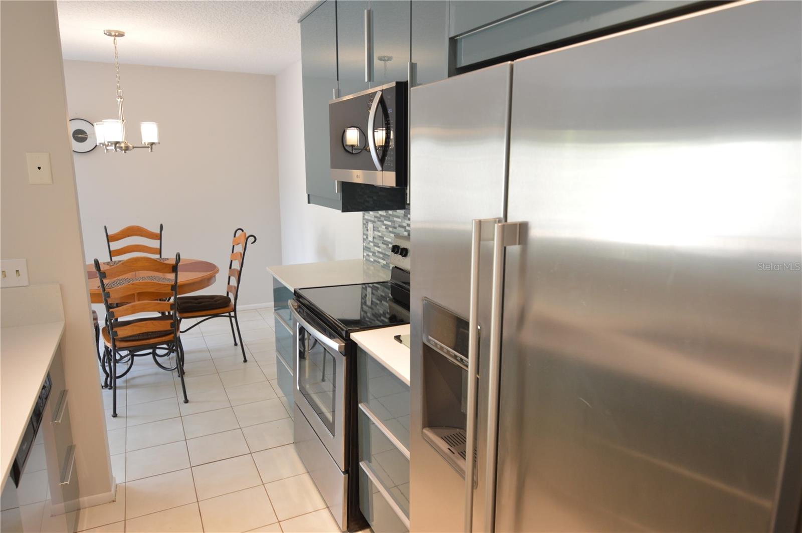 Image 29 of 53 For 357 Shadowbay Boulevard