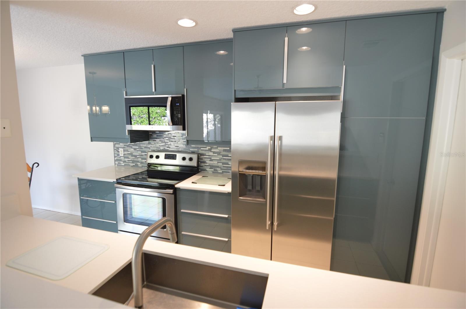 Image 31 of 53 For 357 Shadowbay Boulevard