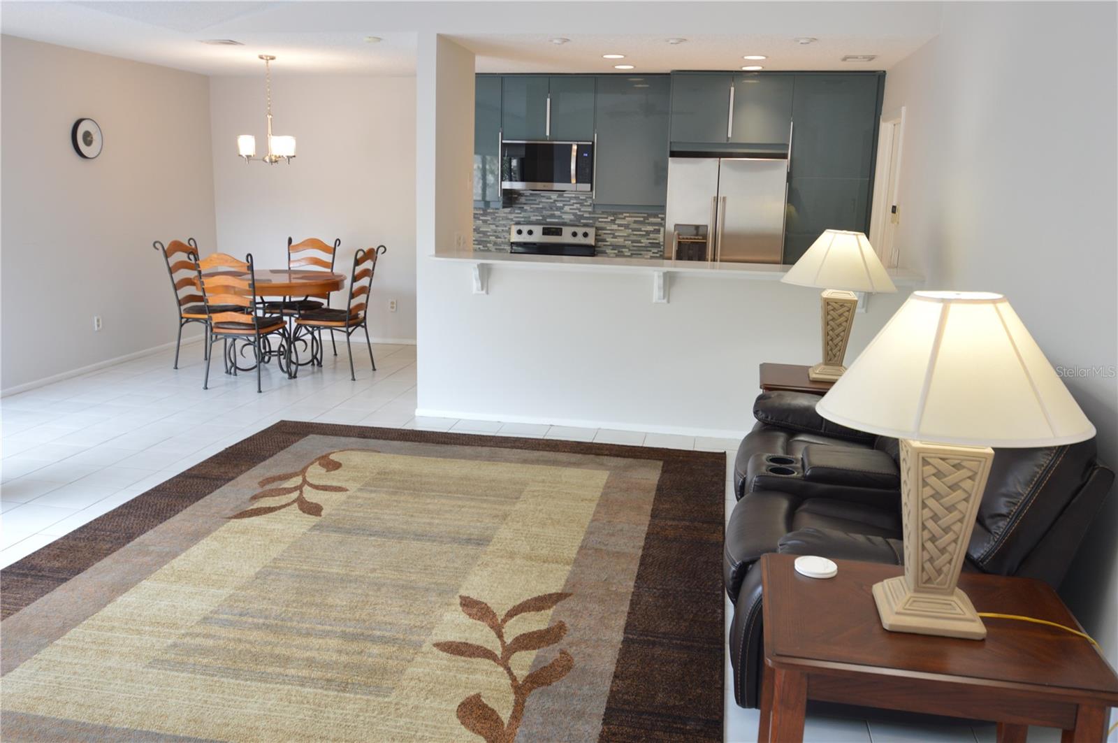 Image 39 of 53 For 357 Shadowbay Boulevard