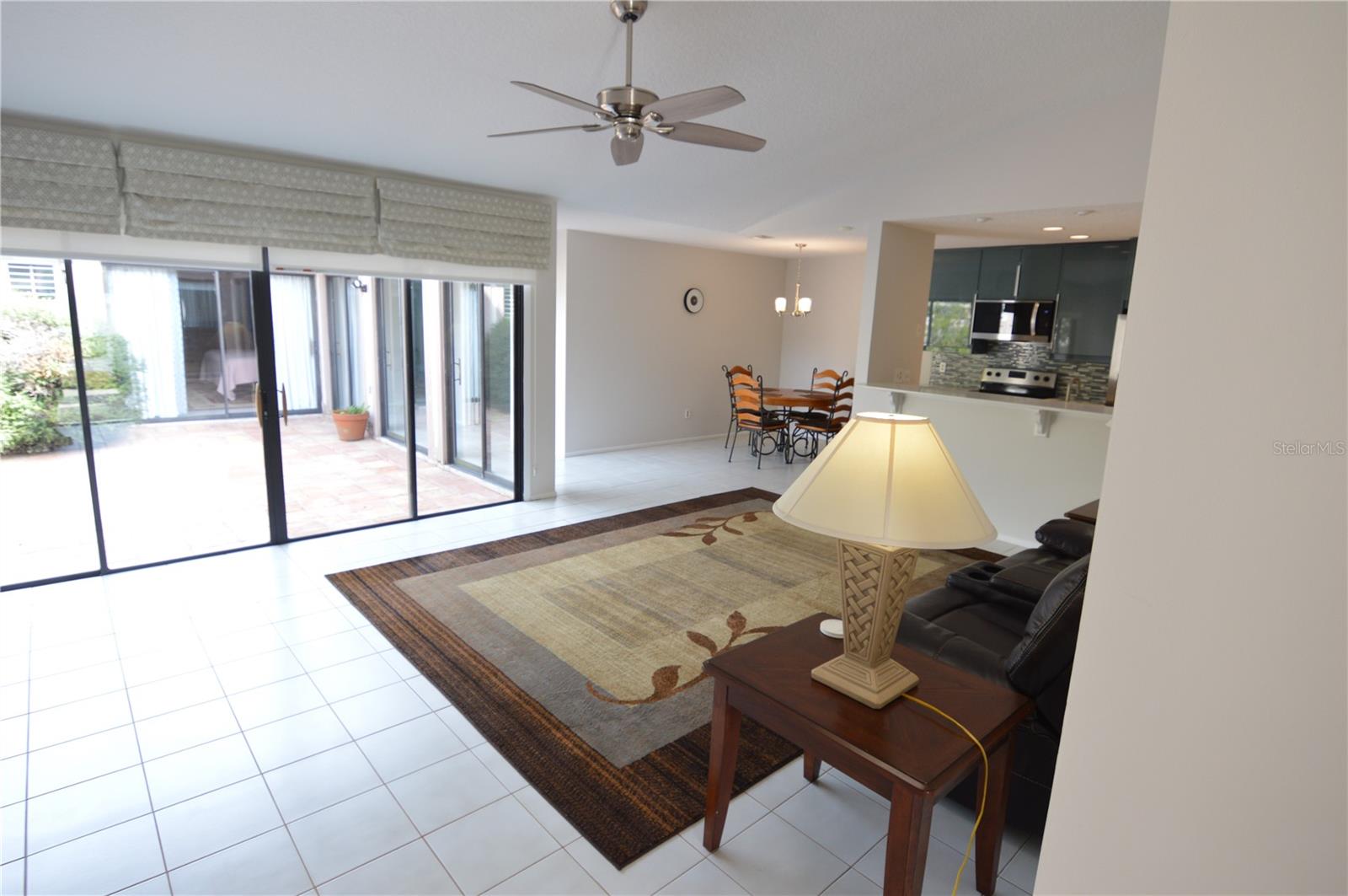 Image 40 of 53 For 357 Shadowbay Boulevard