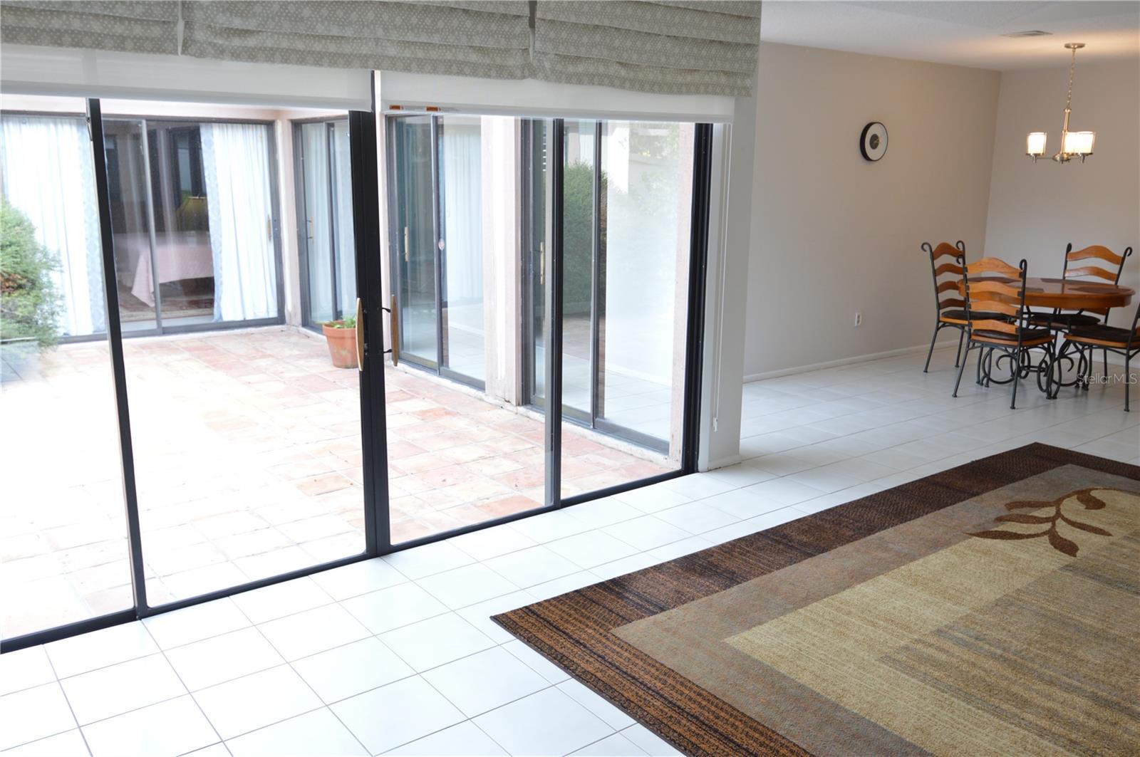 Image 41 of 53 For 357 Shadowbay Boulevard