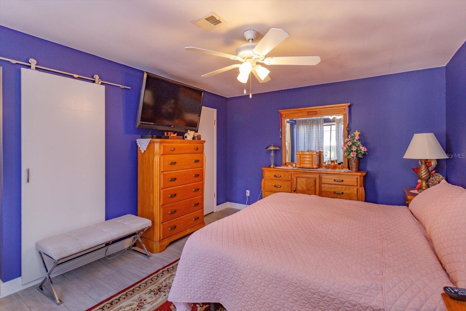 Image 5 of 25 For 357 Shadowbay Boulevard