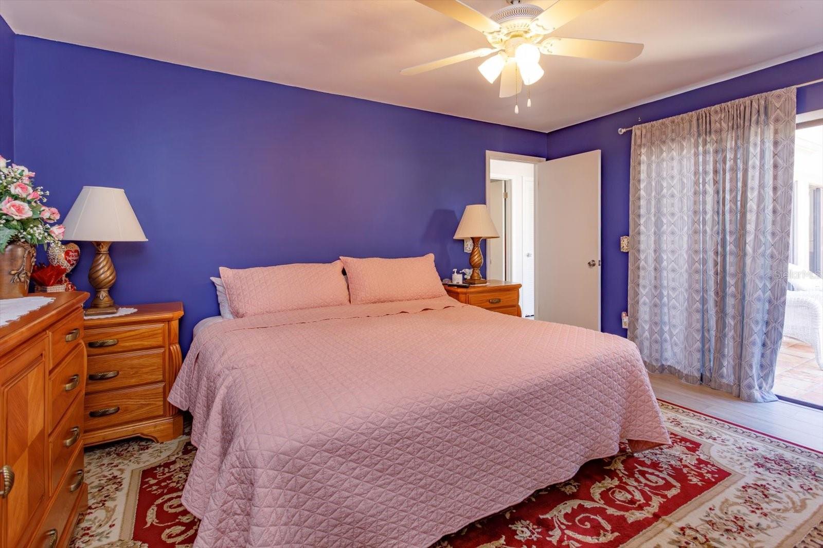 Image 6 of 25 For 357 Shadowbay Boulevard