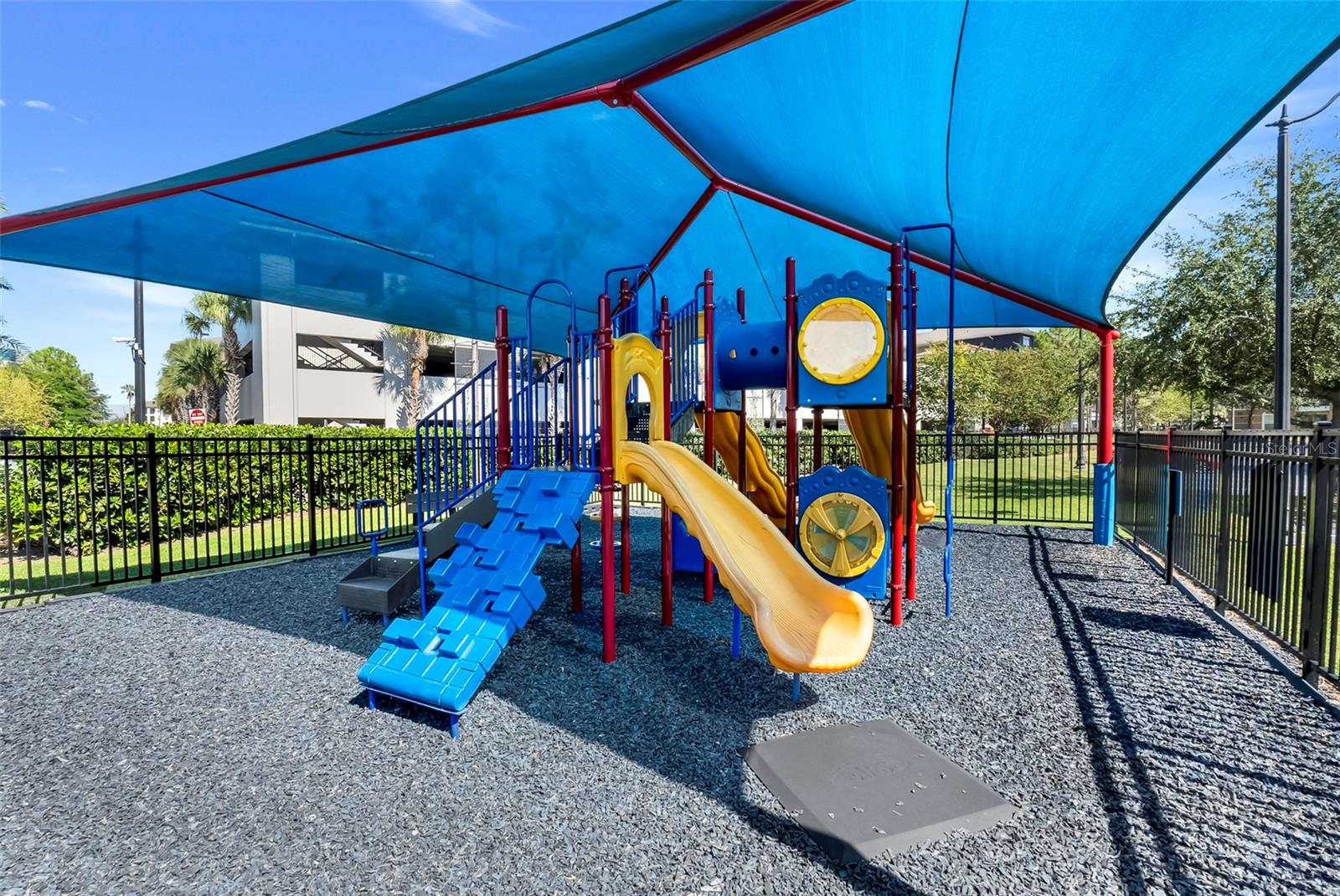 Image 20 of 24 For 5002 Tideview Circle 3