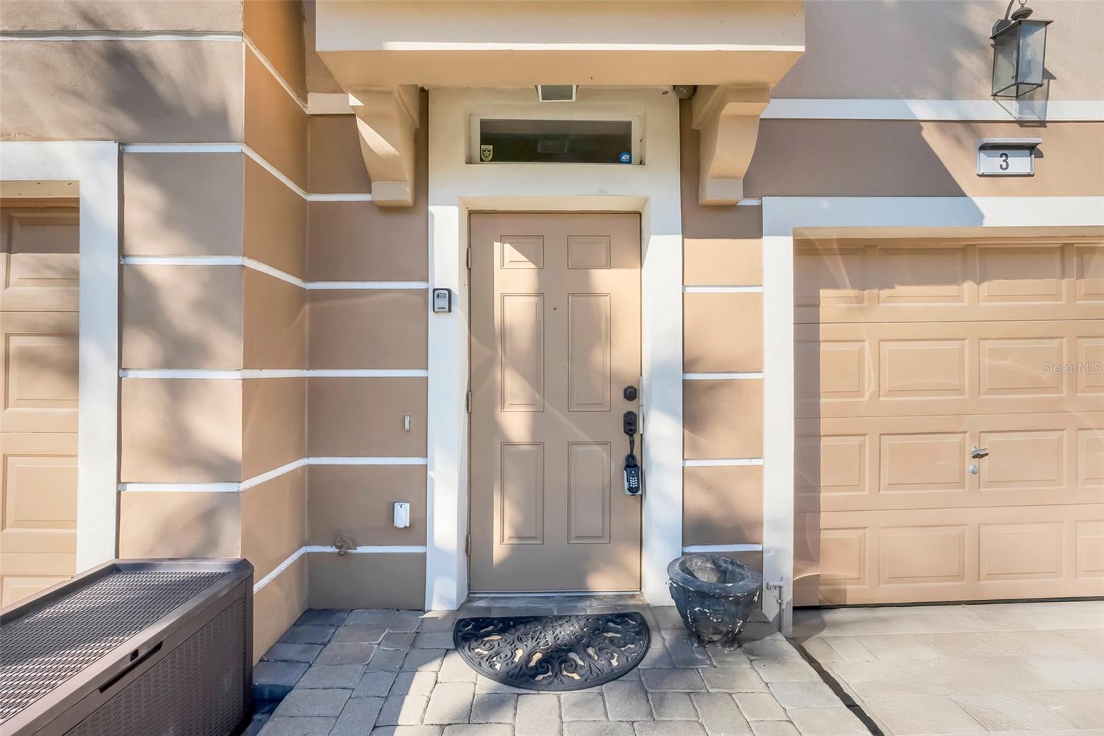 Image 5 of 24 For 5002 Tideview Circle 3