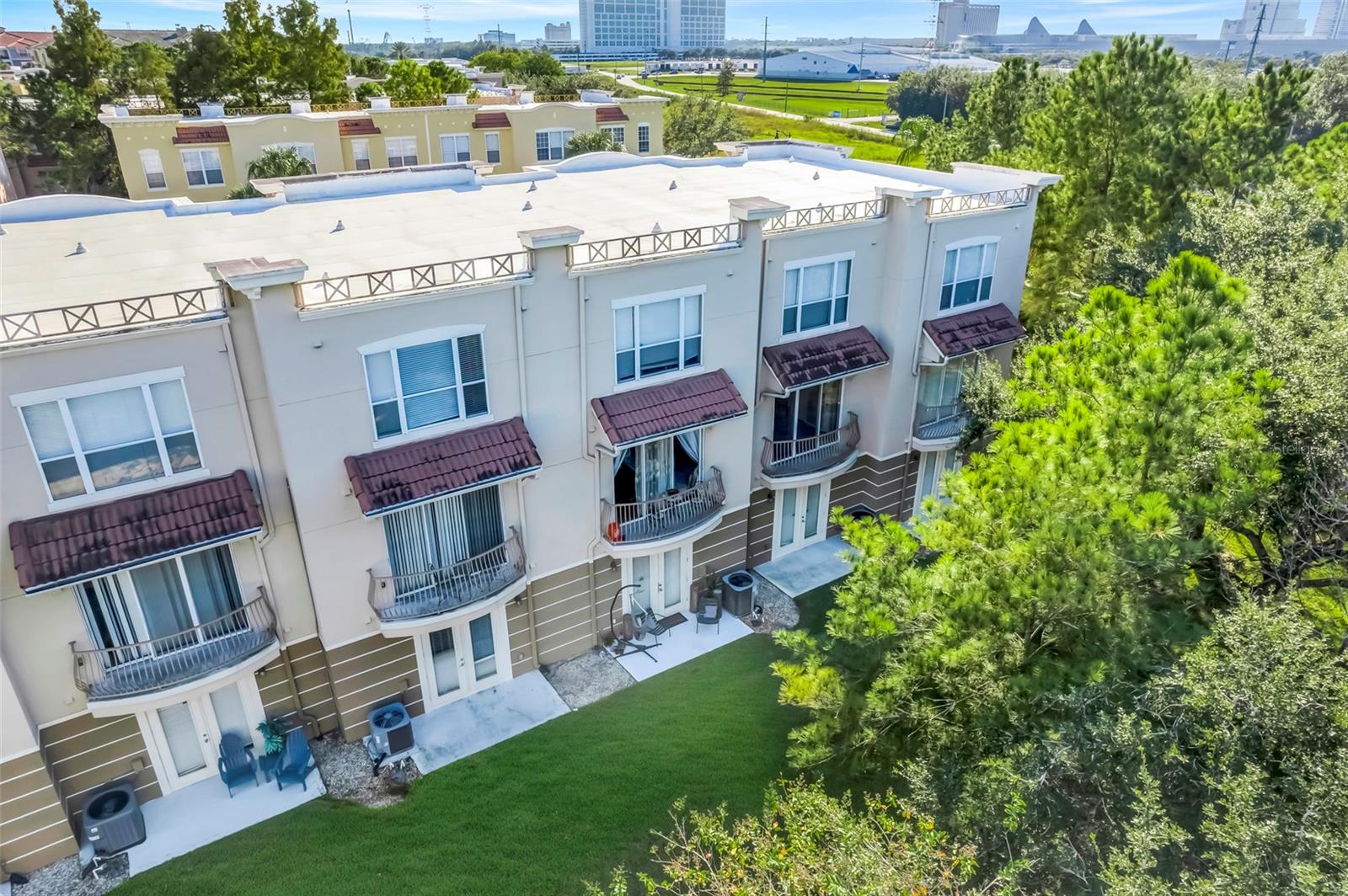 Image 6 of 24 For 5002 Tideview Circle 3