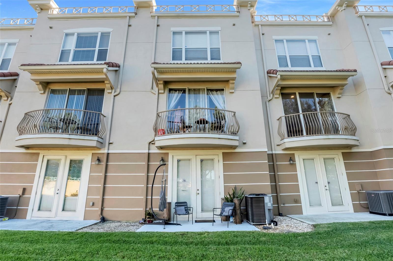 Image 7 of 24 For 5002 Tideview Circle 3