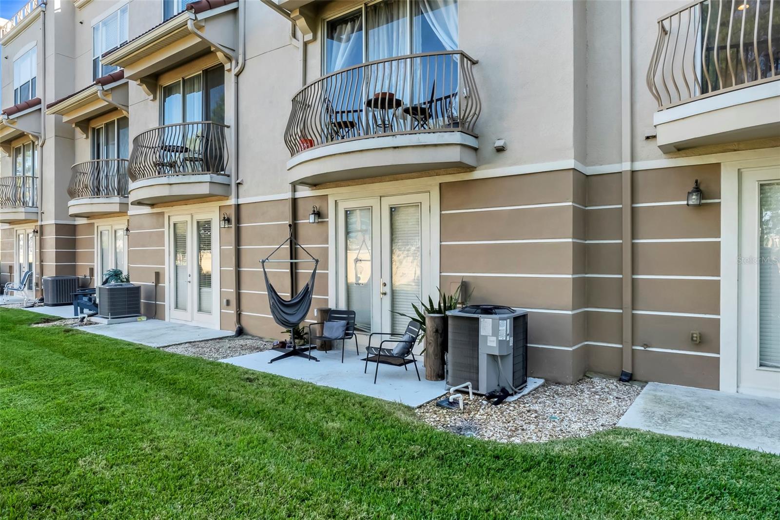 Image 8 of 24 For 5002 Tideview Circle 3