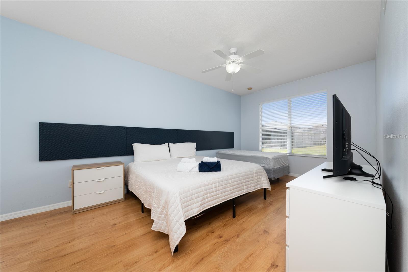 Image 11 of 28 For 918 Emerald Green Court