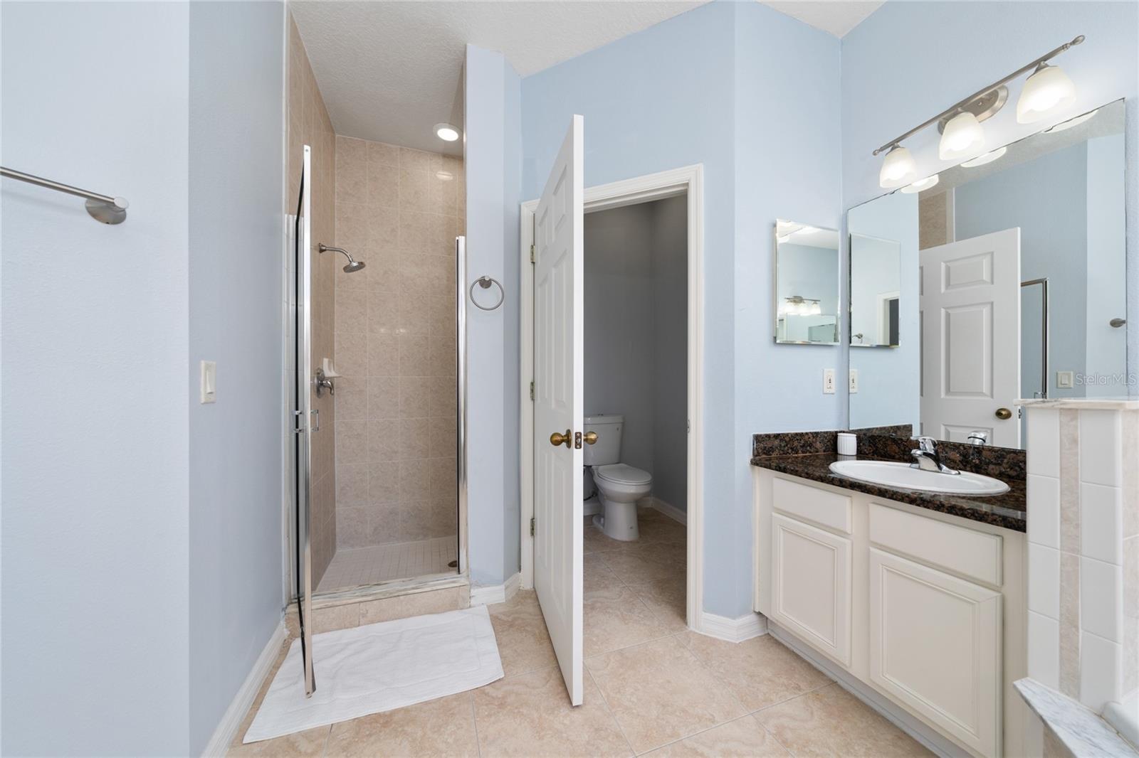 Image 13 of 28 For 918 Emerald Green Court