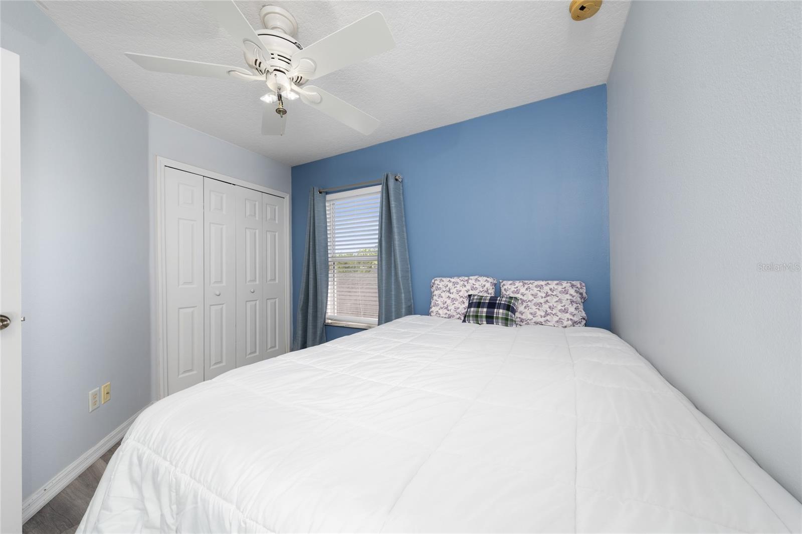 Image 15 of 28 For 918 Emerald Green Court