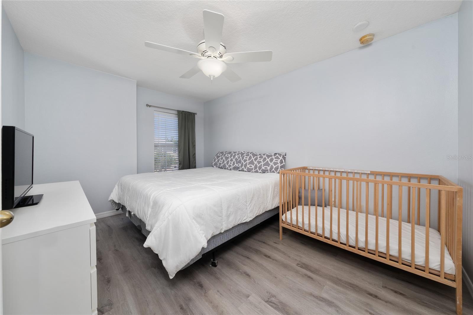 Image 20 of 28 For 918 Emerald Green Court