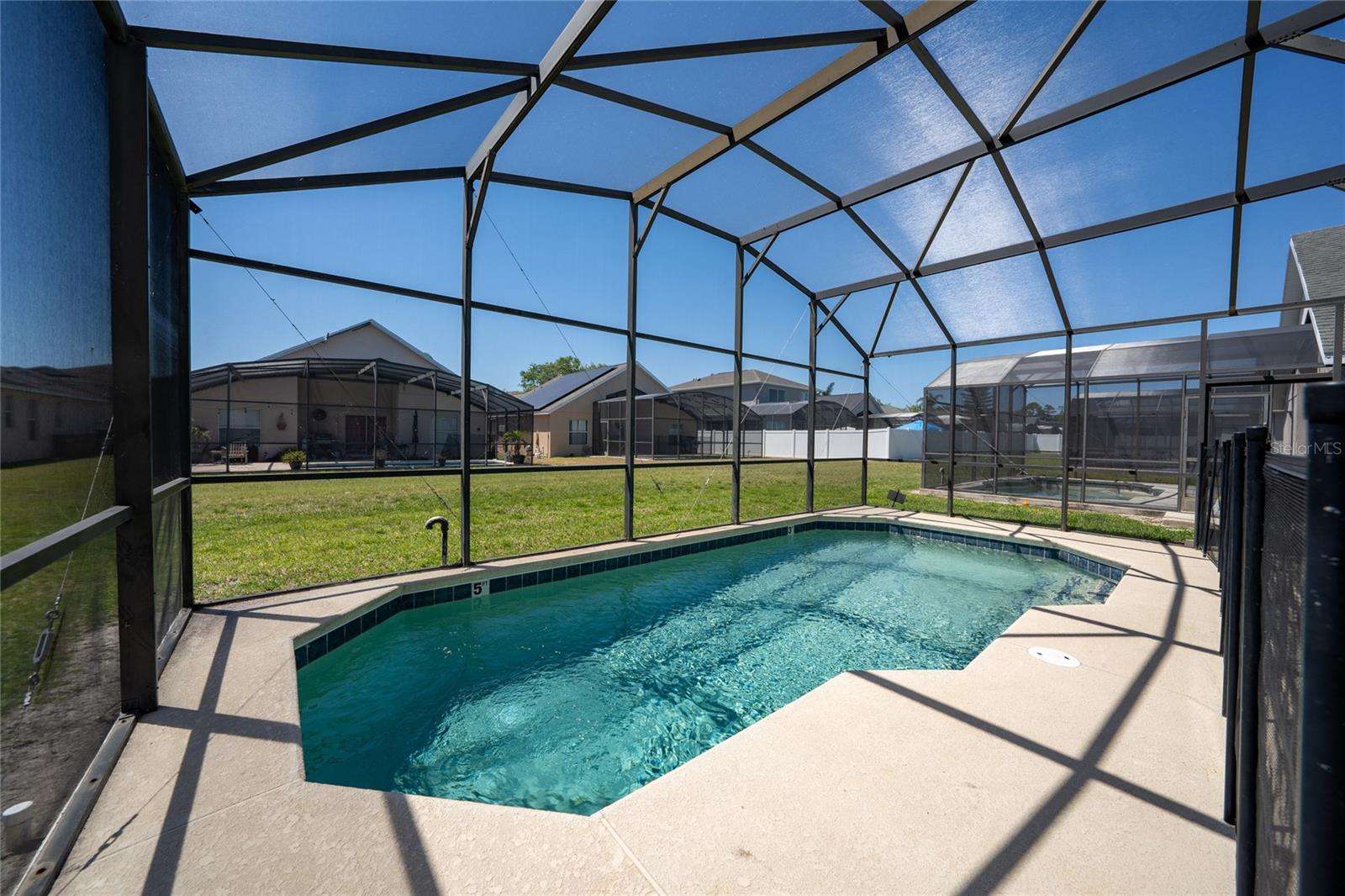 Image 26 of 28 For 918 Emerald Green Court