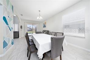 Image 7 of 28 For 918 Emerald Green Court