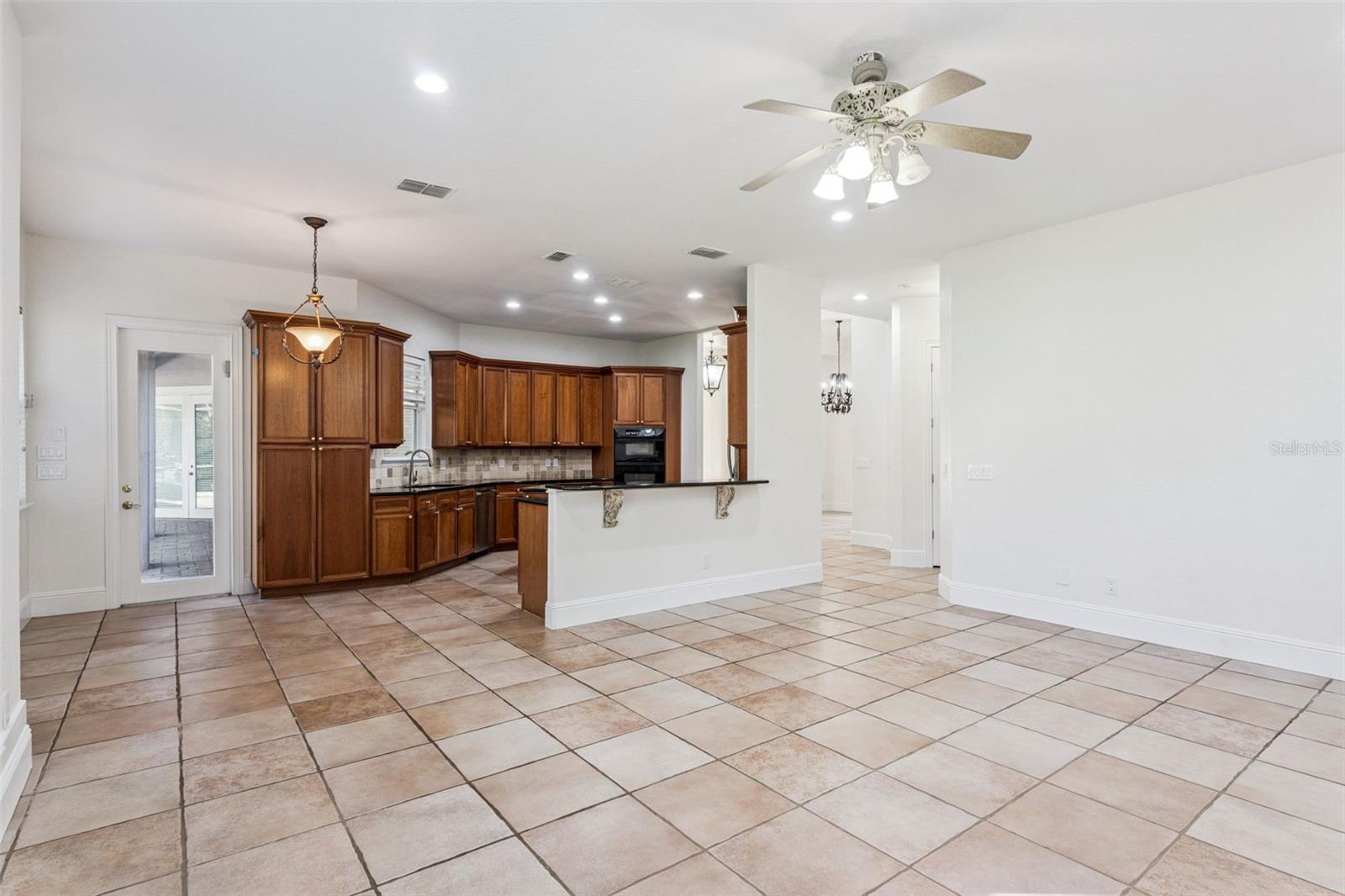 Image 13 of 43 For 8824 Elliotts Court