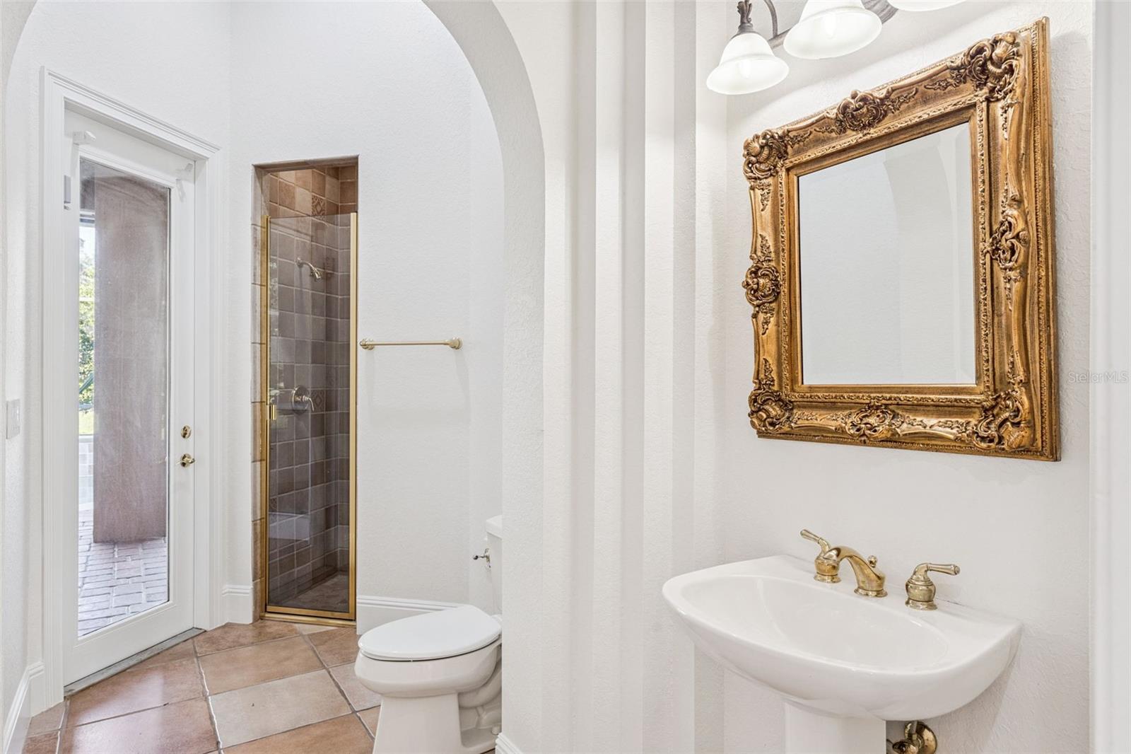 Image 25 of 43 For 8824 Elliotts Court