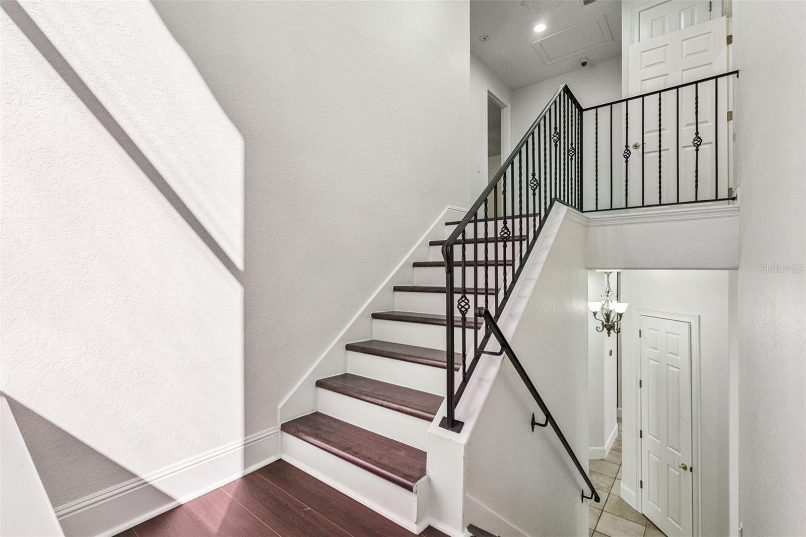 Image 26 of 43 For 8824 Elliotts Court