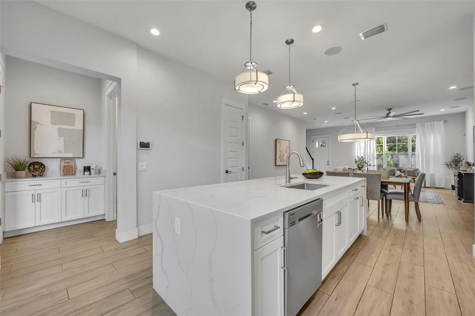 Image 10 of 31 For 1267 Michigan Avenue