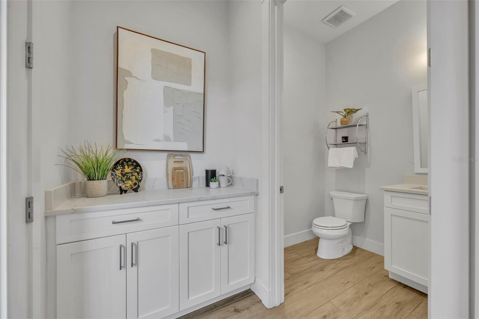 Image 11 of 31 For 1267 Michigan Avenue