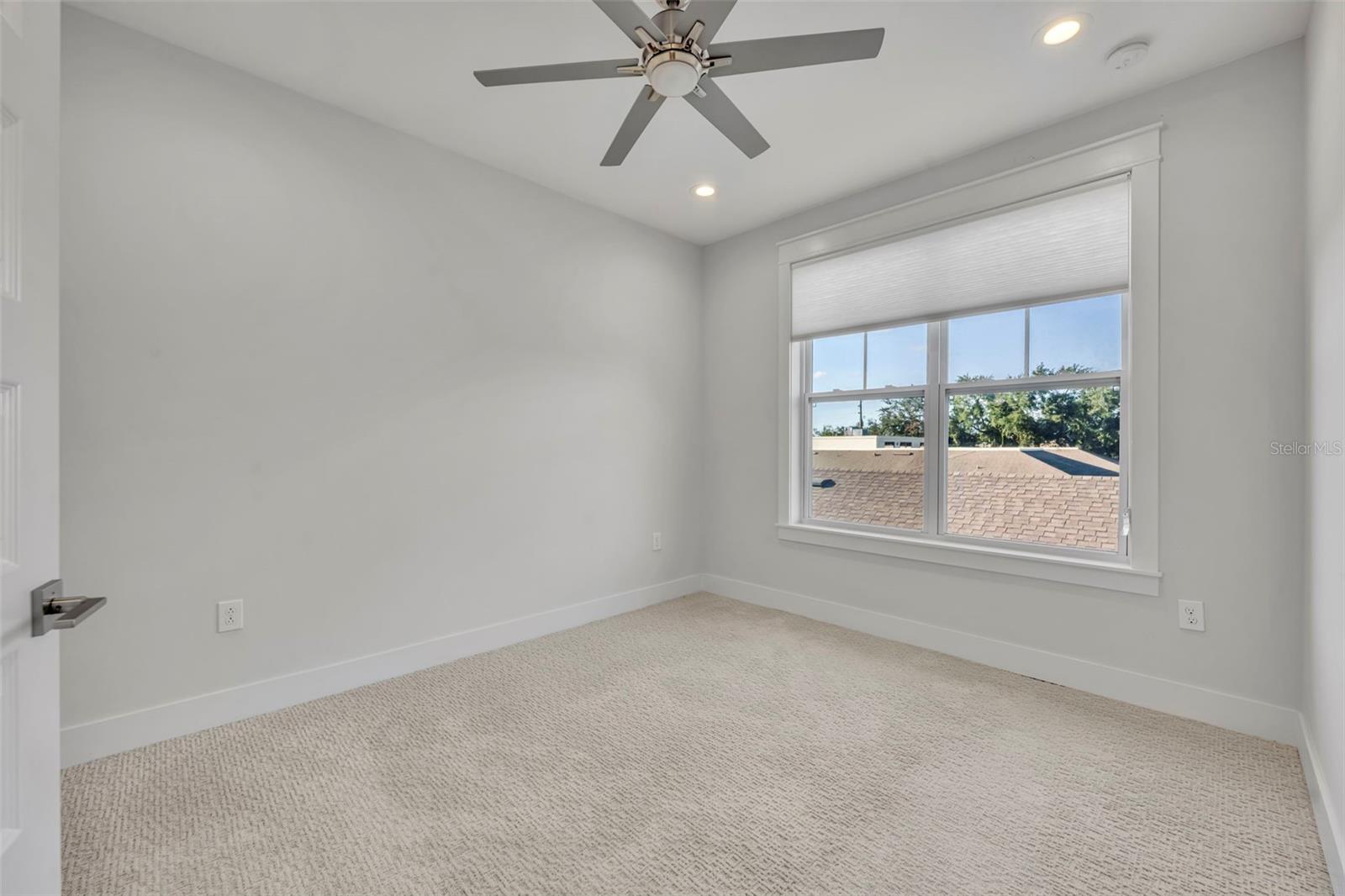 Image 20 of 31 For 1267 Michigan Avenue