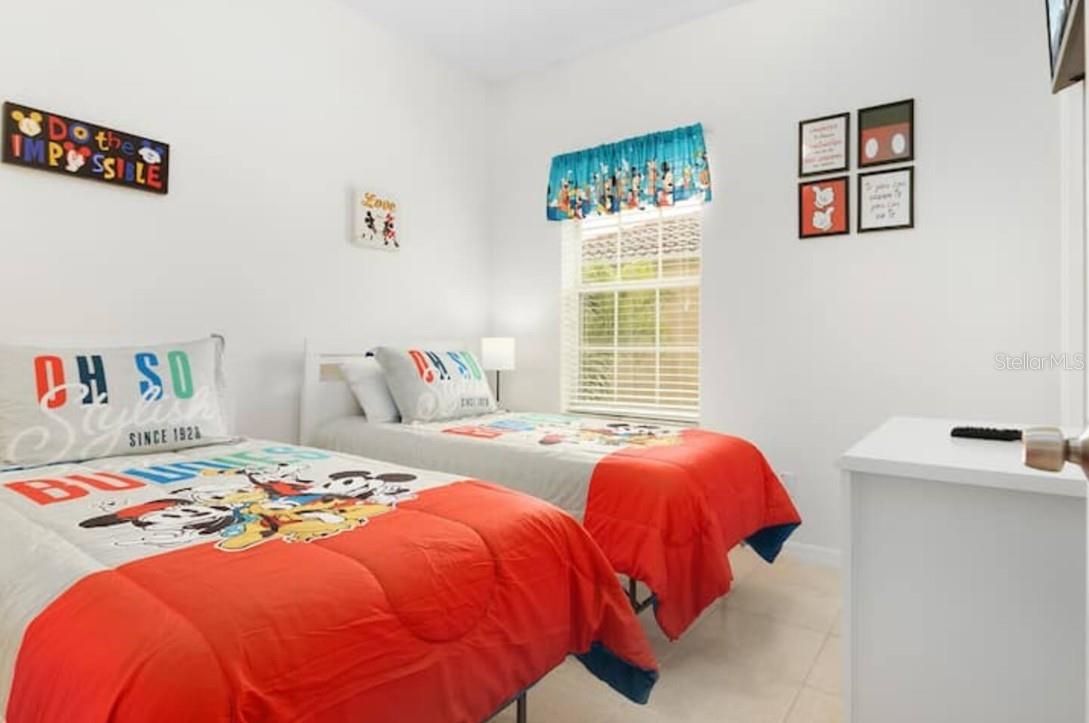 Image 18 of 33 For 2888 Oakwater Drive 2888