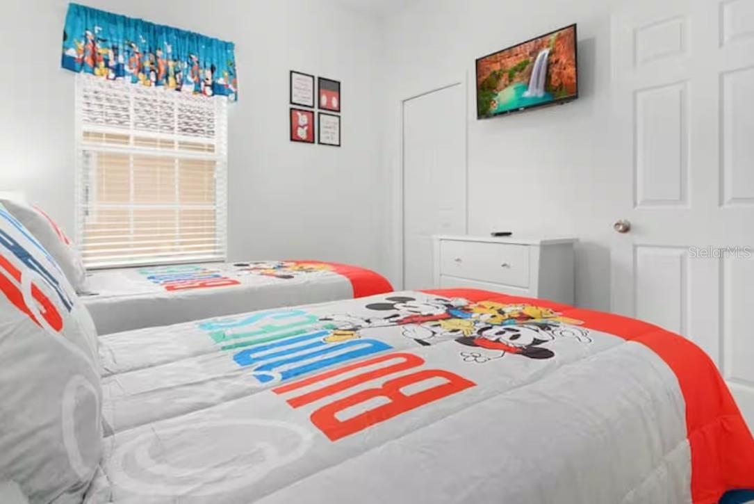 Image 19 of 33 For 2888 Oakwater Drive 2888