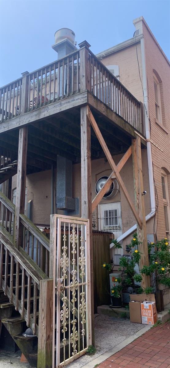 Image 15 of 19 For 23 Magnolia Avenue